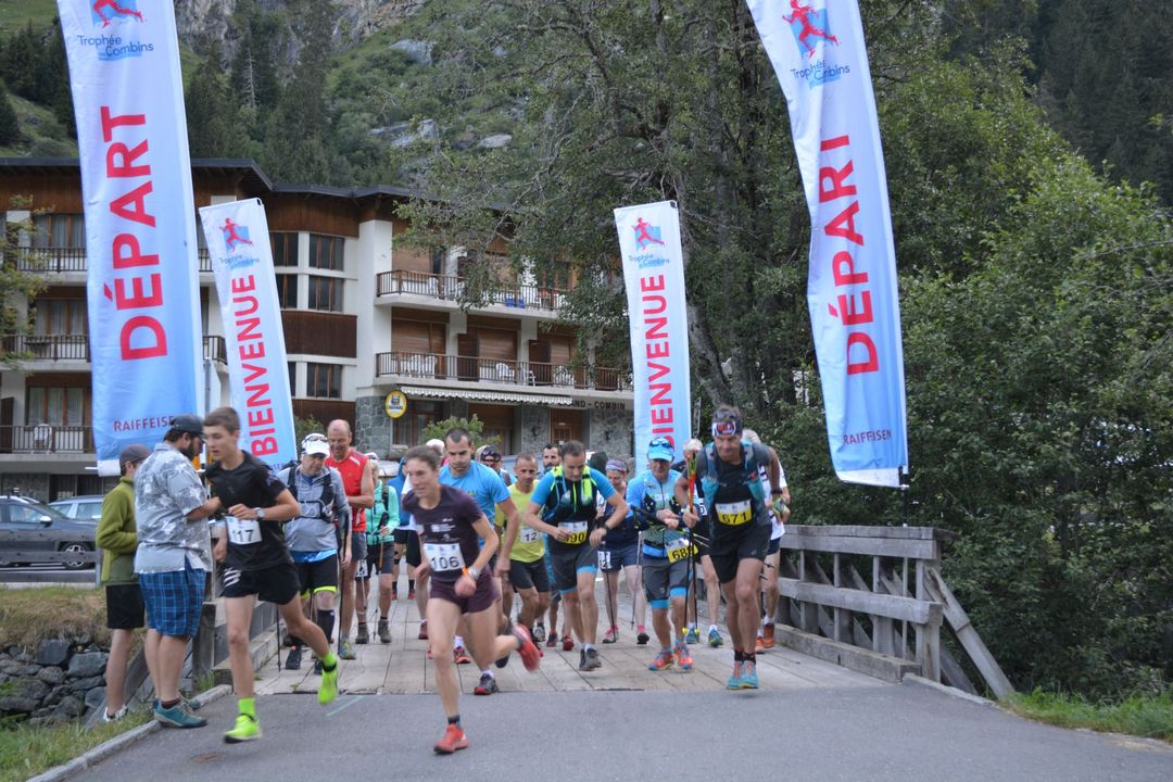 Participants de la compétition Trophée des combins en pleine course